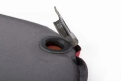 Exped SIM Comfort 5 LW Zelfopblazende Slaapmat -Bo-Camp Winkel 1267 1900 6184 sim comfort valve open 5472x3648 1